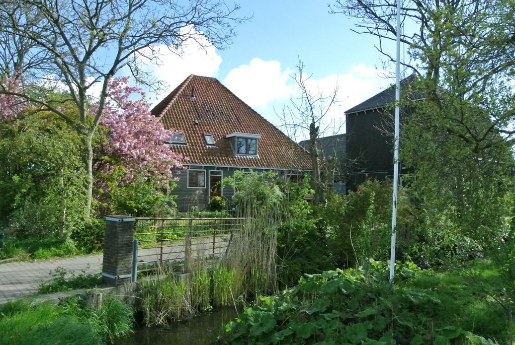 Appartement Voorhuis En Chalet Klein Waterland Ámsterdam Exterior foto